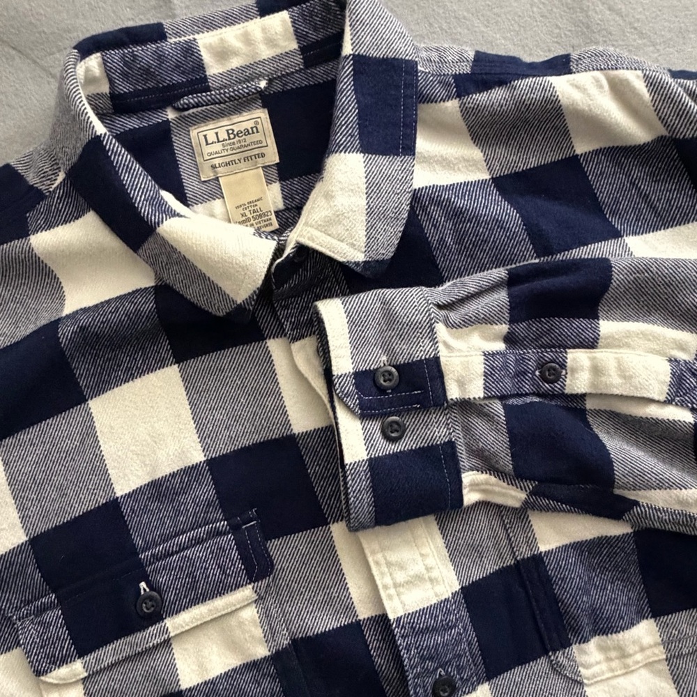 L.L.Bean XLT Flannel Shirt Navy Cream Buffalo Plaid Organic Cotton Slightly Fit